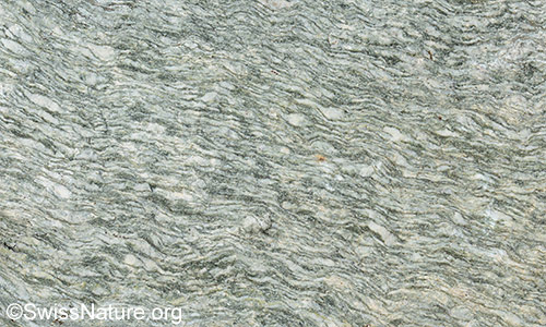 Felsblock aus Randa-Augengneis.