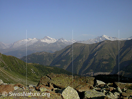 Foto: Blick vom untersten Geisspfadsee Richtung  Berner Alpen, Eggerhorn, Chli Fülhorn und  Schweifegrat.