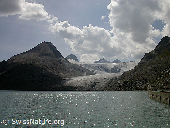 Foto: Griessee, Bättelmatthorn, Rothorn, Blinnenhorn und Griesgletscher.