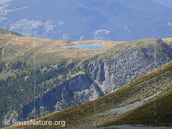 Foto: Gipfel Spitzhorli: Blick zu Gebidumpass und Gebidumsee.