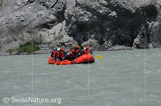 Foto: Rafting auf dem Vorderrhein.