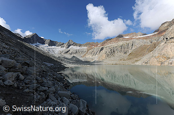 Foto: Gruebengletscher und Gruebensee mit Spiegelung.
Gipfel: Gross Diamantstock - Hiendertelltihorn