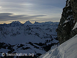 F009538: Brienzergrat und Berner Alpen mit Wolkenstimmung