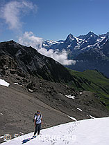 F026488: Hundshorn: Bergsteigerin im Aufstieg
