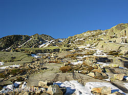 F030742: Geröll und Felsplatten
