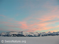 F033167: Schrattenfluh mit Nebelmeer und Abendrot