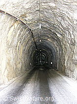 F033263: Im Tunnel bei Binn