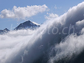 F049836: Bergspitze und Wolkenwalze