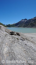 F050319: Fels und Sand am Ufer