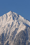 F055709: Frisch verschneiter Gipfel des Niesen