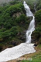 F068786: Wasserfall im Grünen und Scheefeld