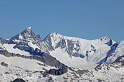 F069126: Gross Grünhorn, Klein Grünhorn, Hinter Fiescherhorn und Ochs