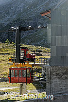 F089993: Werkbahn (Luftseilbahn) an Bergstation