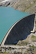 F099685: Bogenstaumauer und Stausee