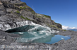 F160388: Randglazialer Gletschersee am Gamchigletscher