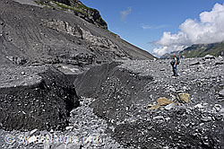 F160514: Östlicher Erosionsgraben im Vorfeld des Gamchigletschers